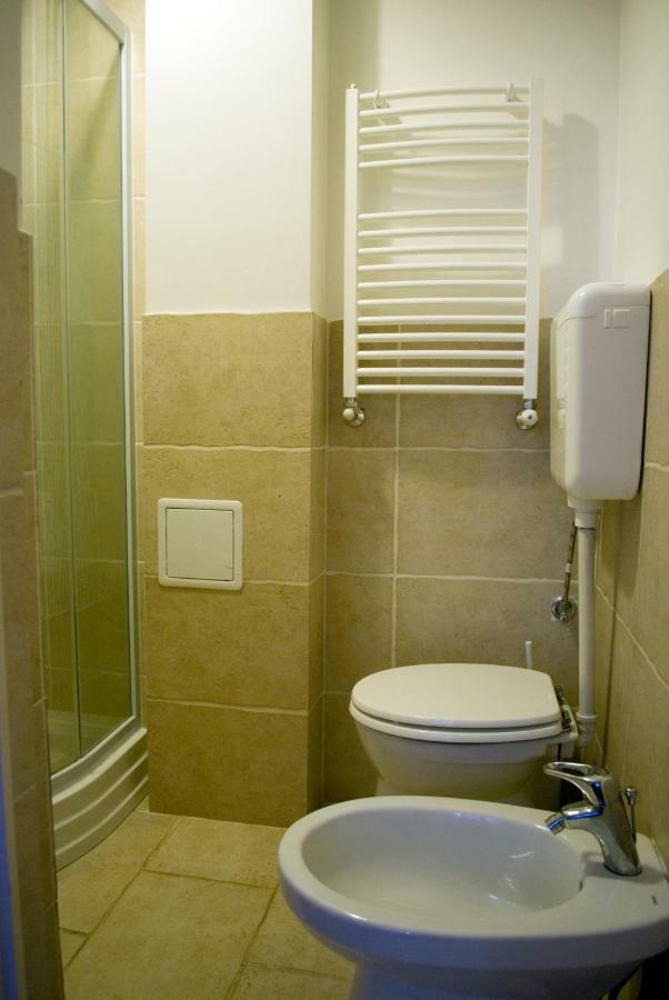 בודפשט Anna 2 Bedrooms 2 Bathrooms 6 Bikes מראה חיצוני תמונה